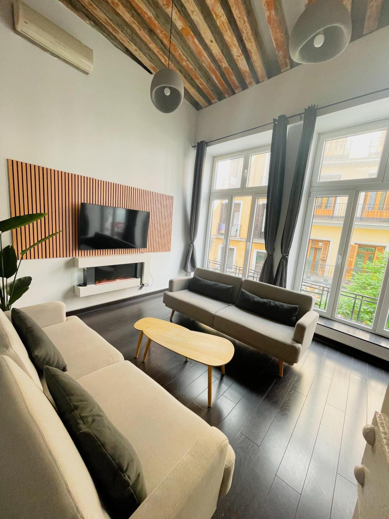 Carretas Duplex Exterior Derecha Apartment Madrid Exterior photo