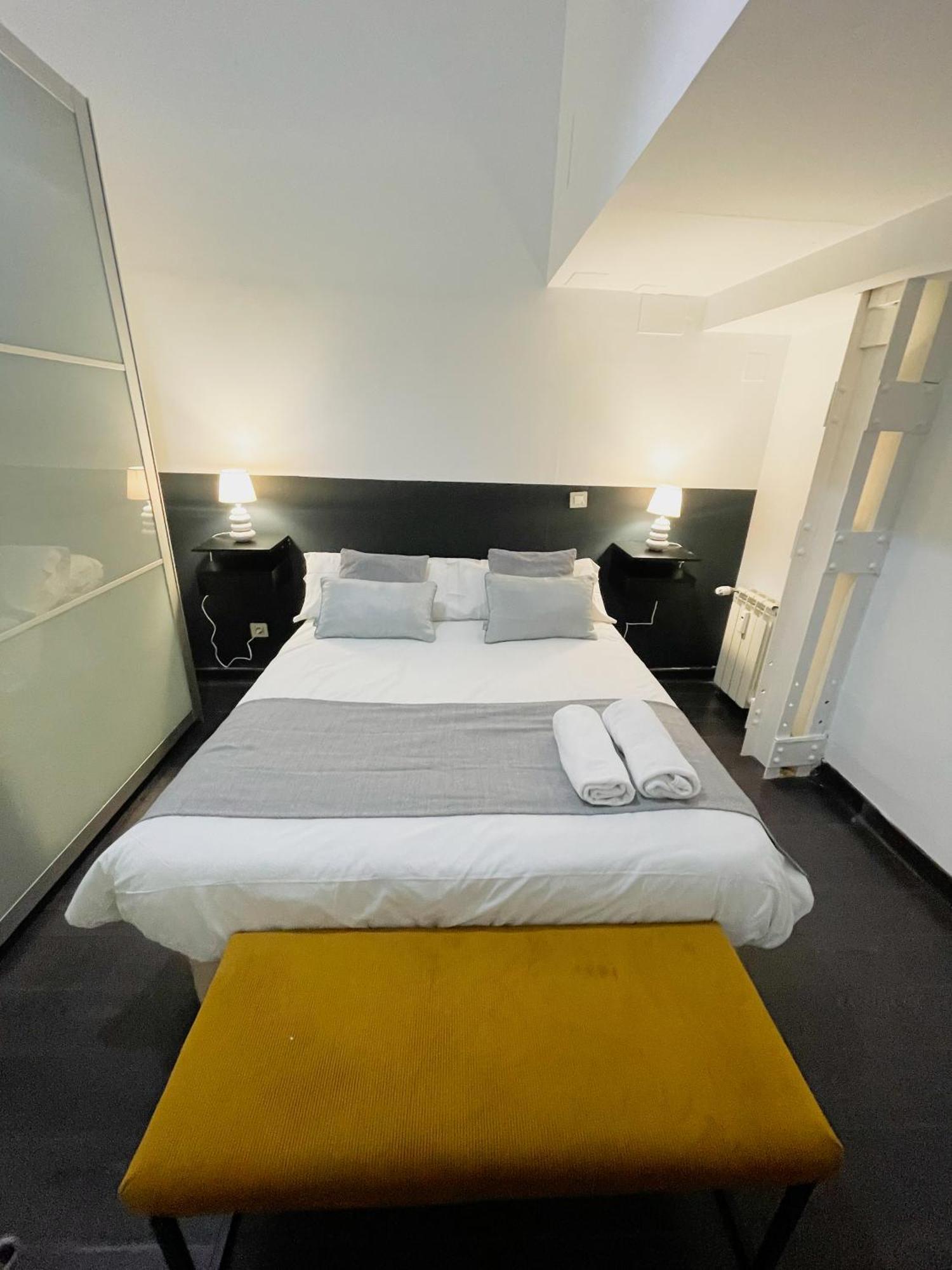 Carretas Duplex Exterior Derecha Apartment Madrid Exterior photo